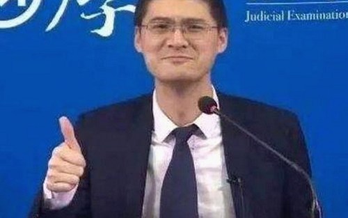 从综艺到微博，娱乐圈吃瓜文化的进化之路 🍿📱