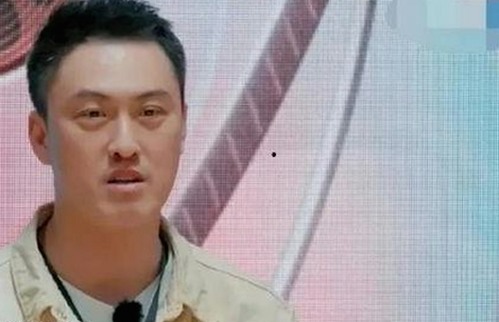 明星翻车频发，娱乐圈那些你没注意的内幕细节